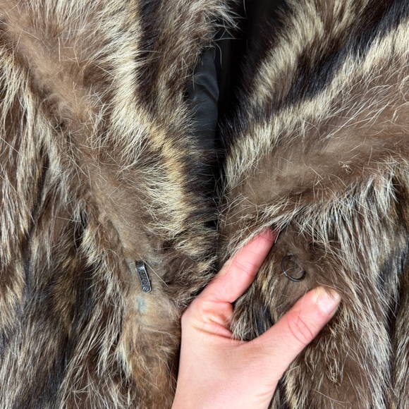 Fur coat - Picture 6 of 14